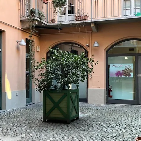 Interno Via Garibaldi * Torino